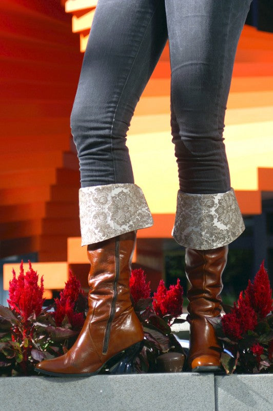 Everyday Fluevogs | March 2, 2011