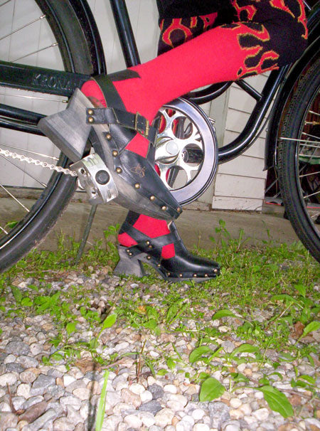 Everyday Fluevogs | September 6, 2010