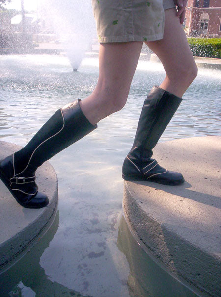 Everyday Fluevogs | September 16, 2010