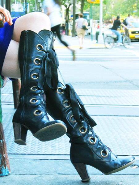 Everyday Fluevogs | August 13, 2010