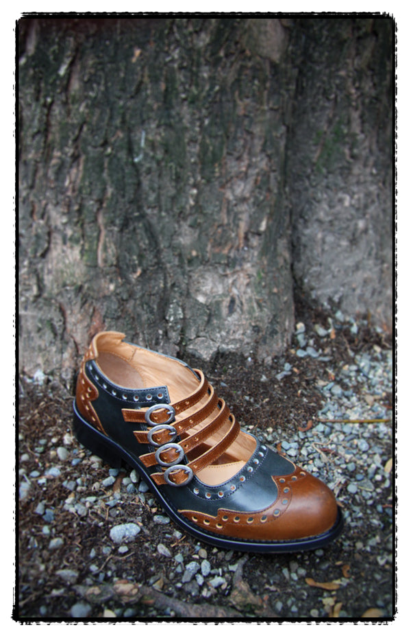 Fall 2010 | New Colour in the Adrian Alli
