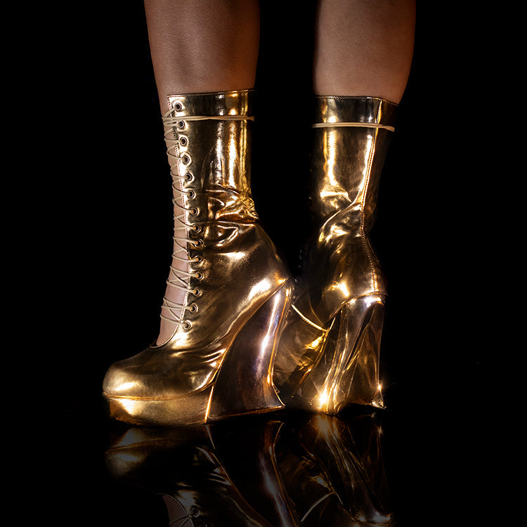 The Corset Boot is back!