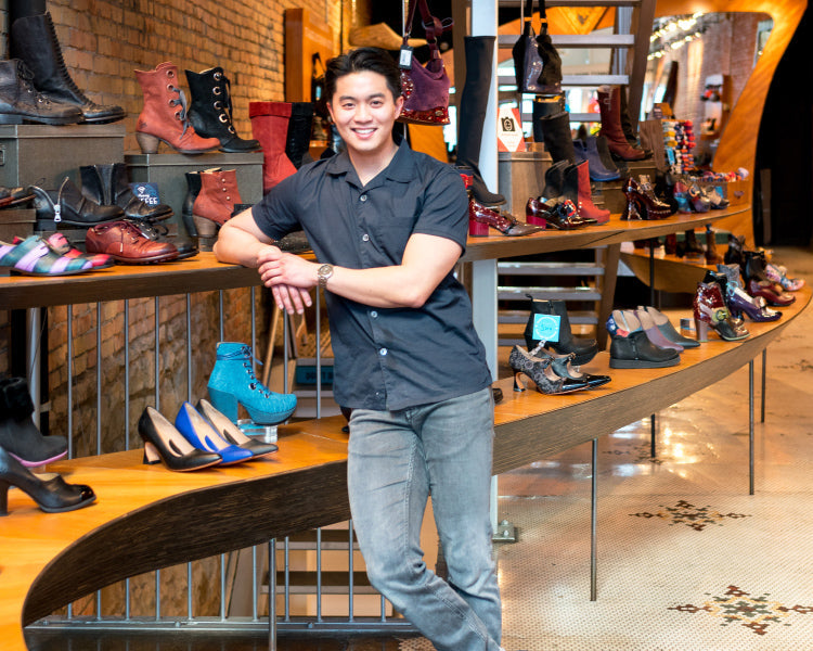 Fluevog Post : Entretien avec Adrian à Calgary