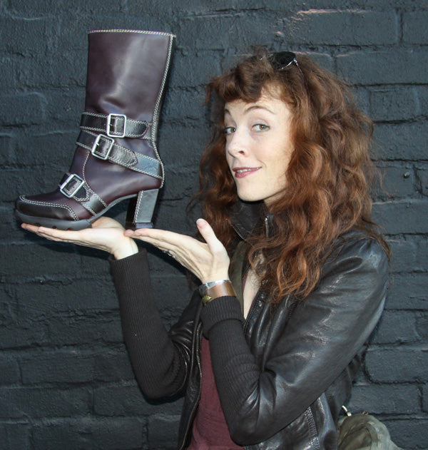 Melissa Auf der Maur in-store performance at the Fluevog Design Studio