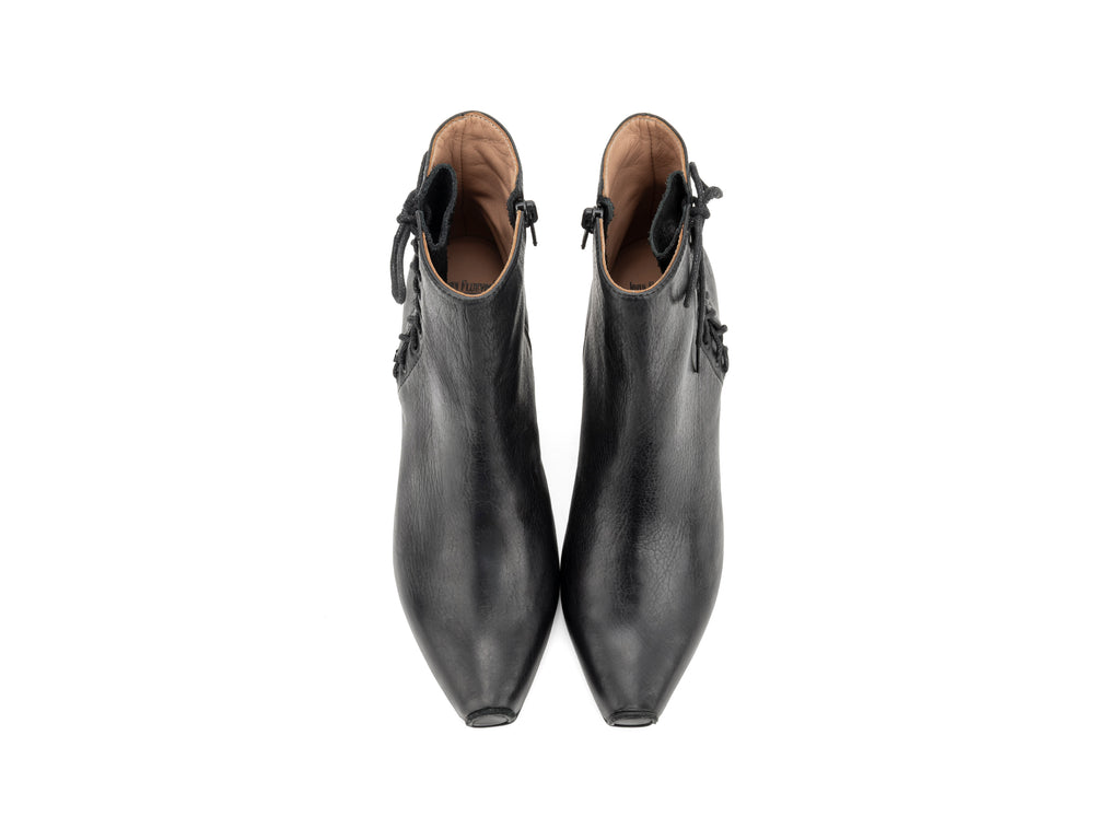 Precision - Black