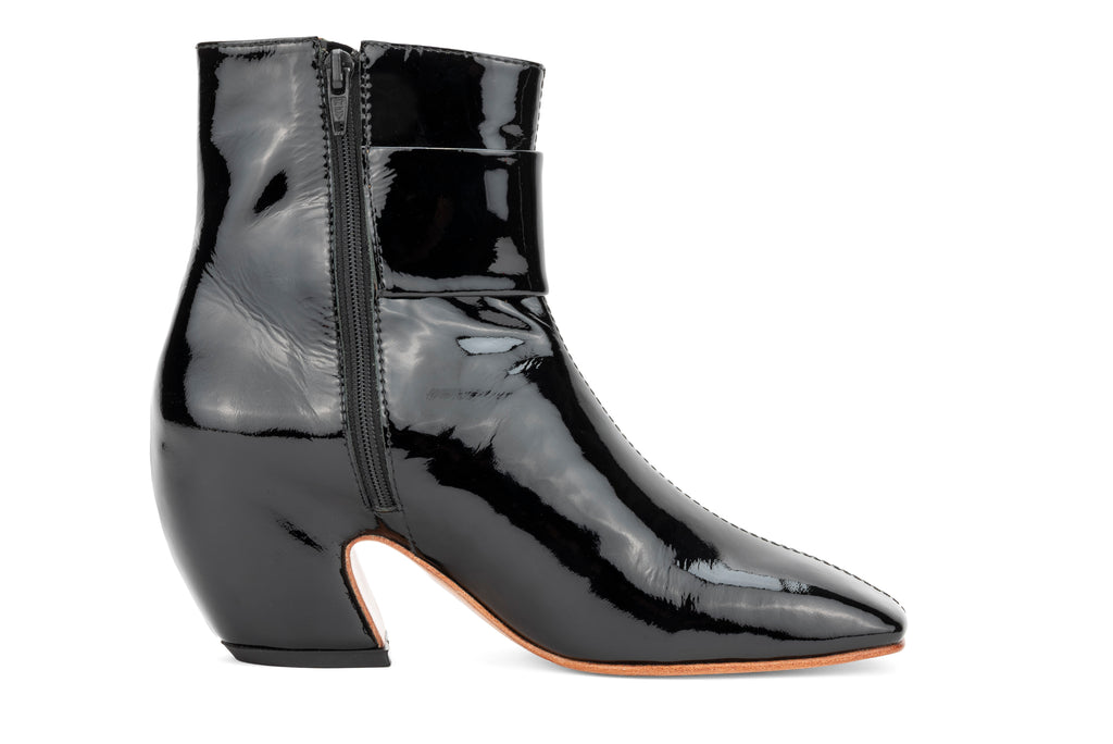 Samara - Black
