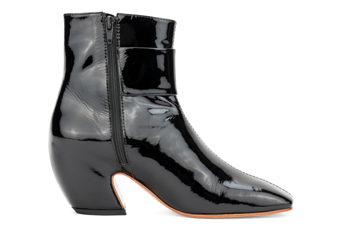 Samara - Black