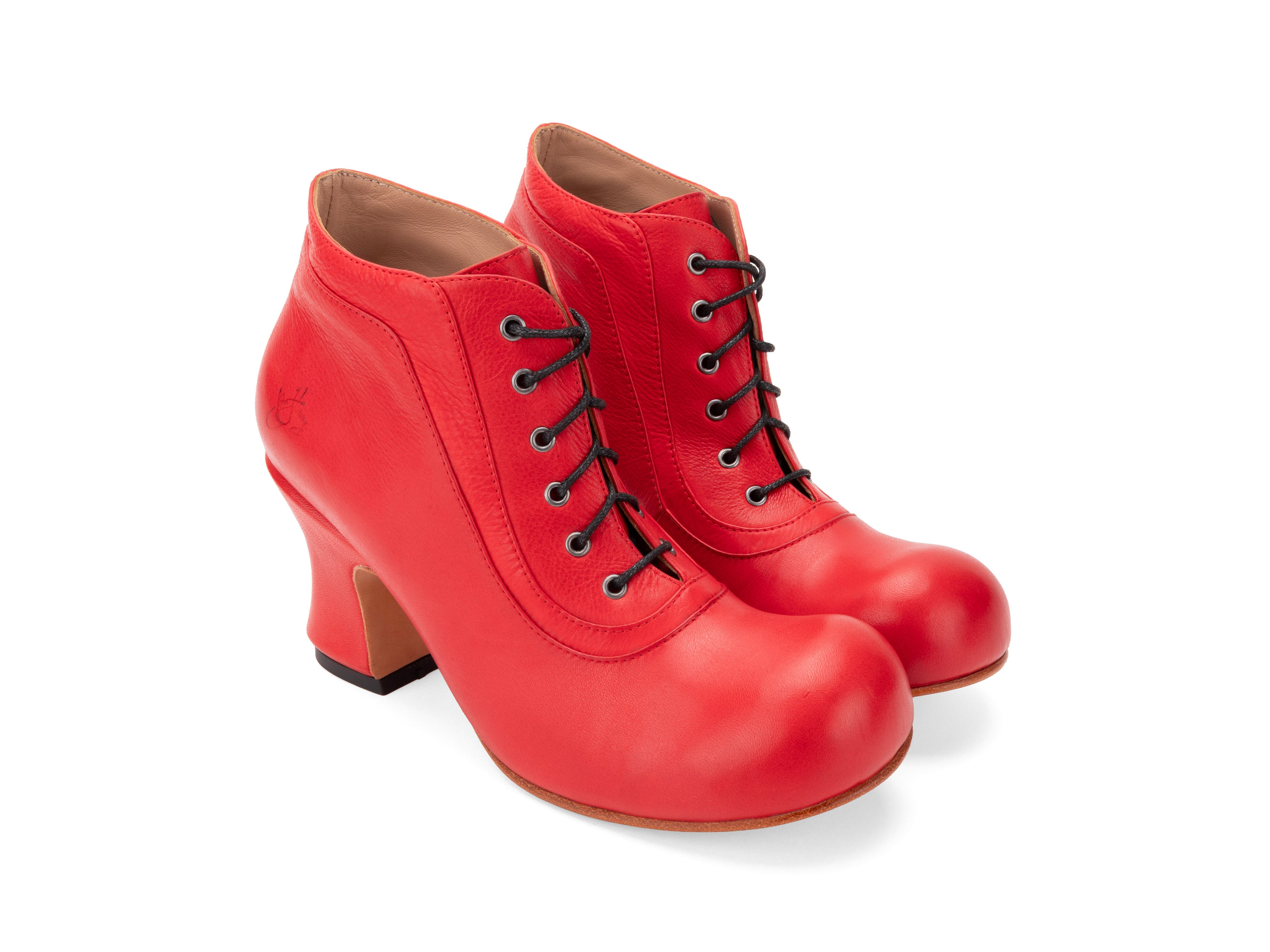red - Quarter View