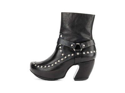 Adze - Black