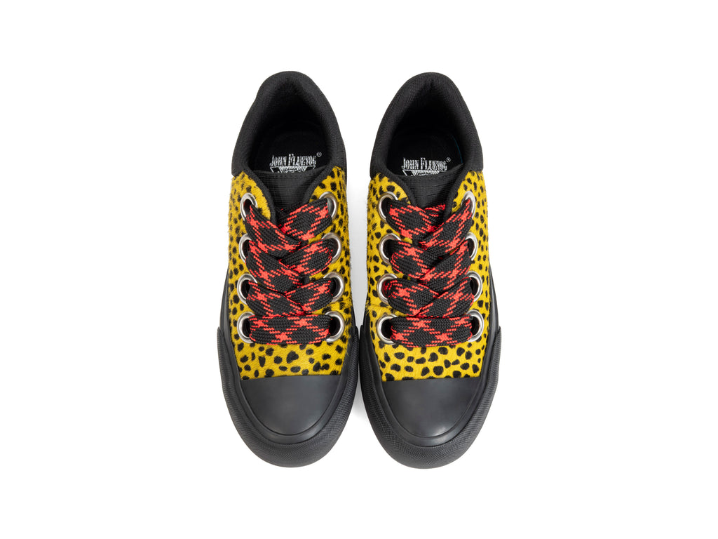 yellow_dot_black - Top View