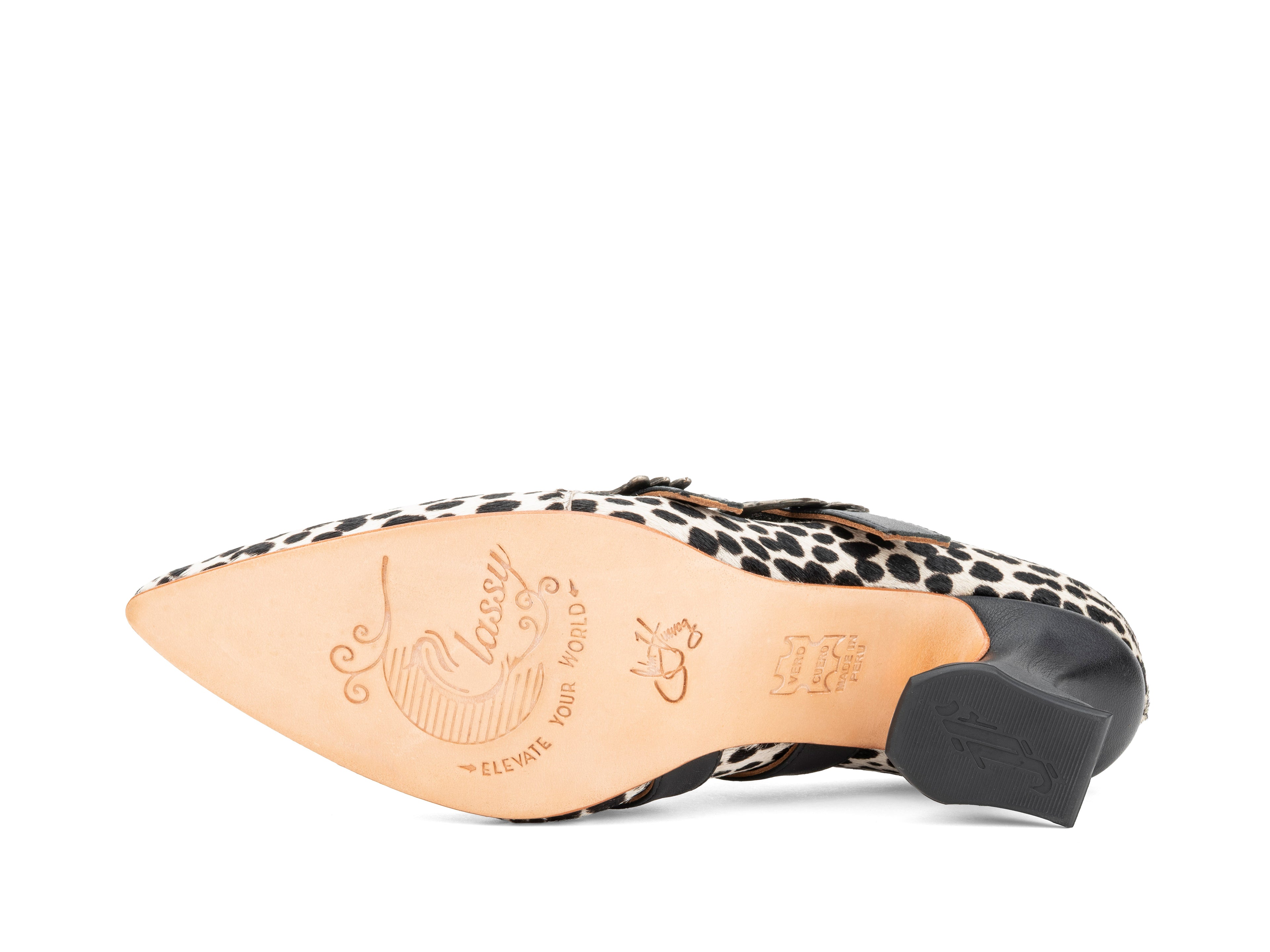 black,white - Sole View