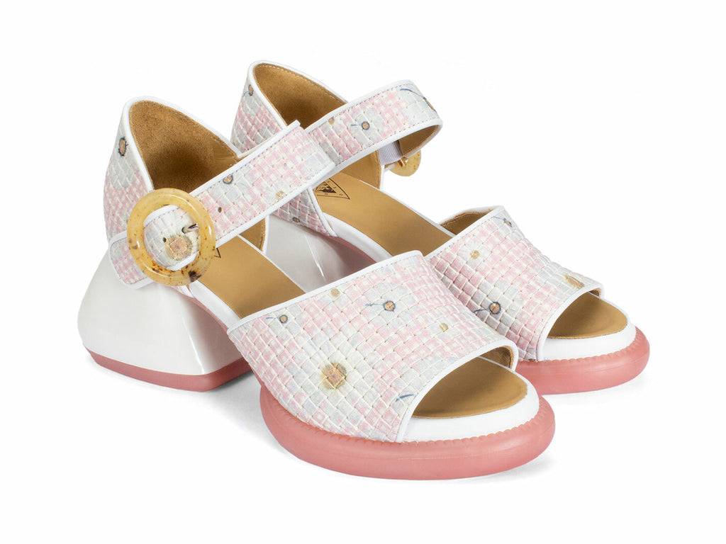 pink_daisy - Quarter view