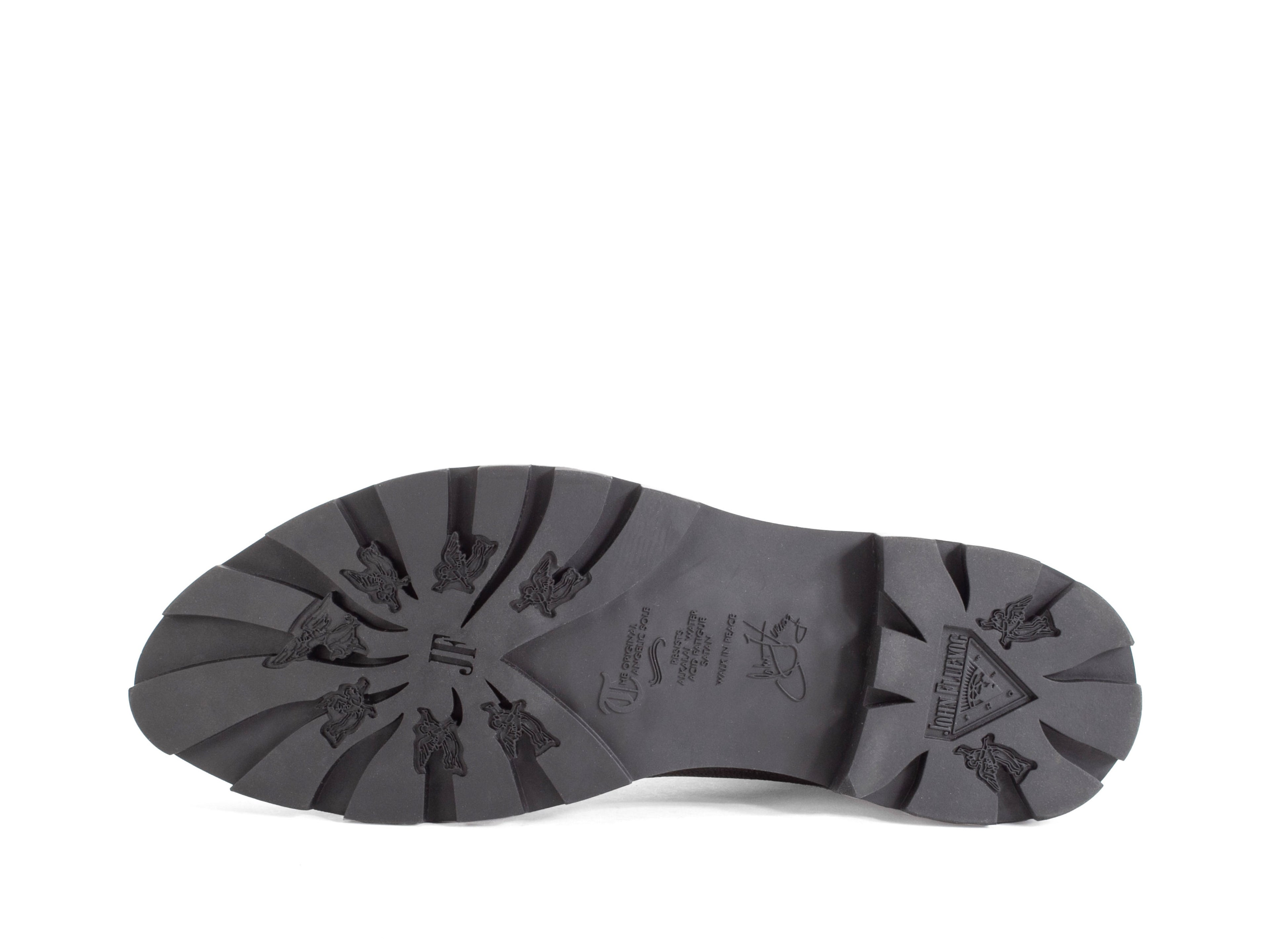 grey_pebble_brush_off - Sole
