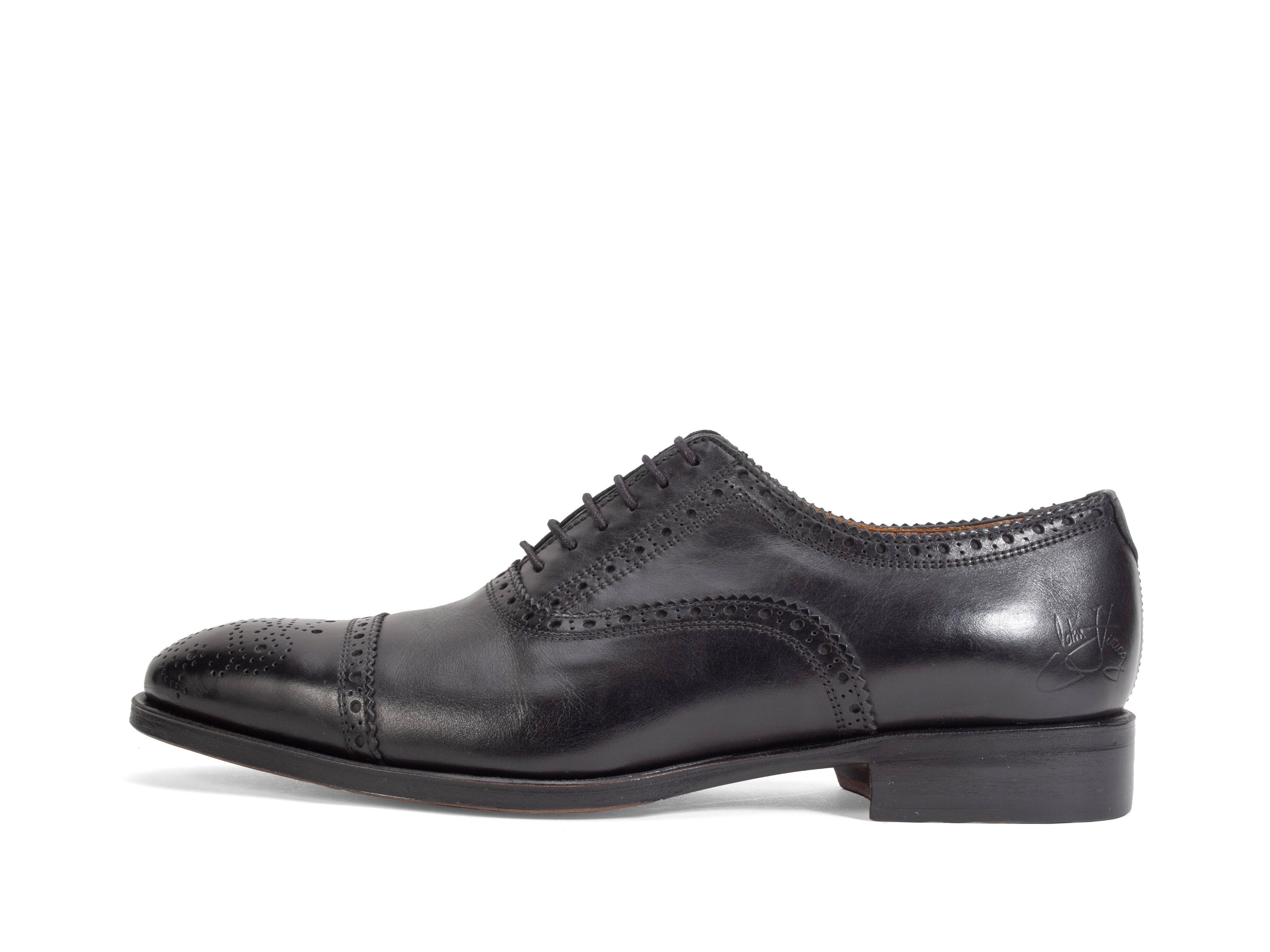 black_with_black_stitching - Outisde