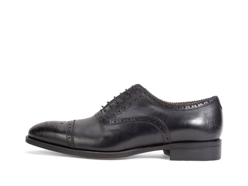 black_with_black_stitching - Outisde