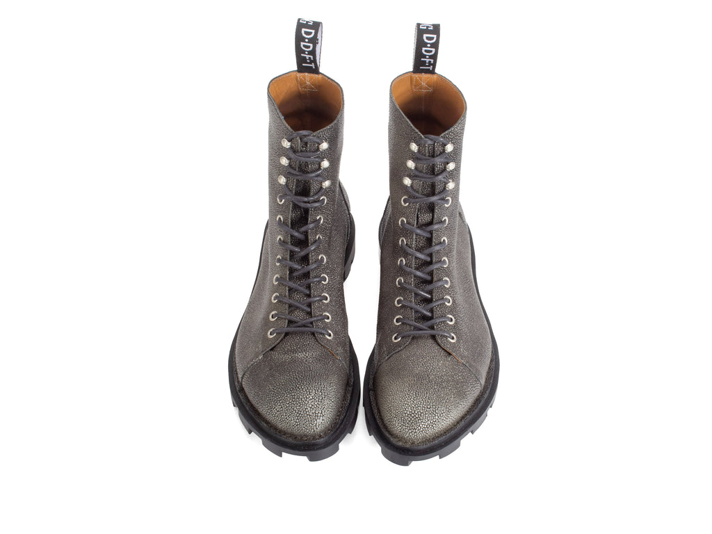 grey_pebble_brush_off - Top