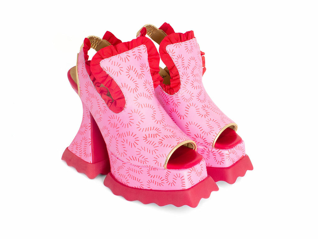 pink_red_dash - Quarter view