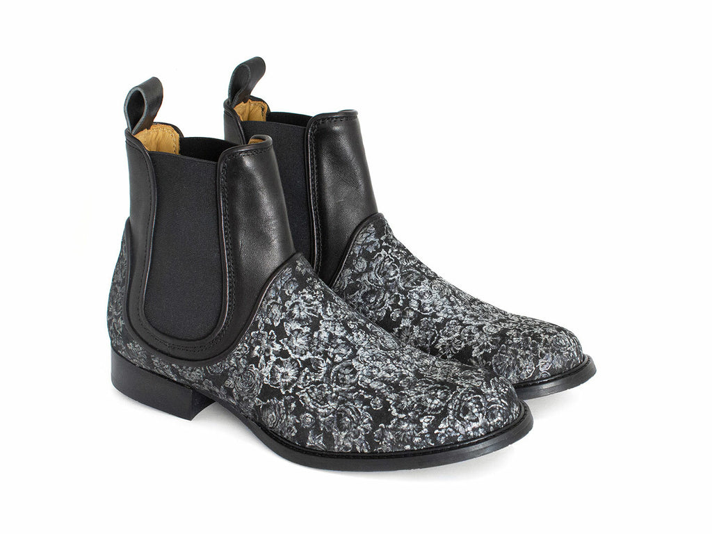 black_floral - Quarter view