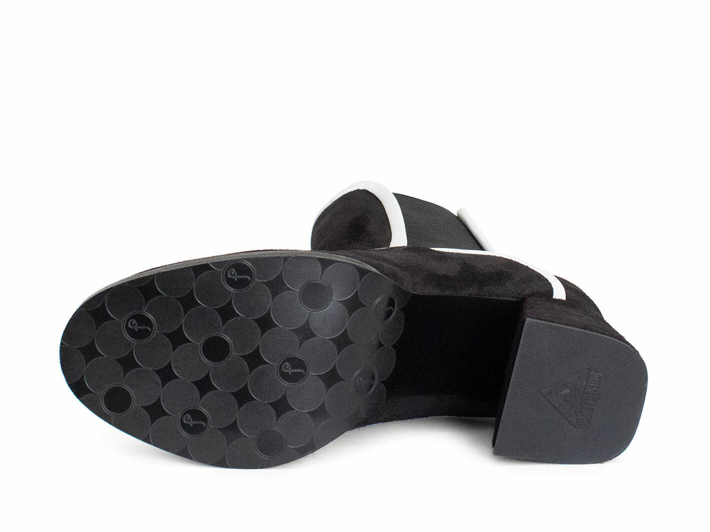 black - Sole