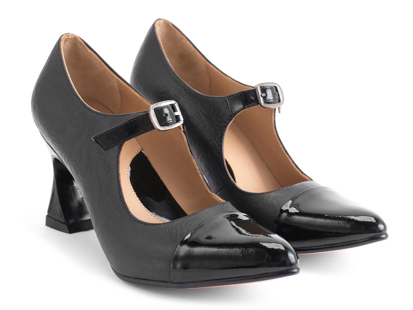 black_embossed - Quarter view