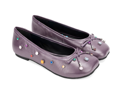 plum - Quarter View