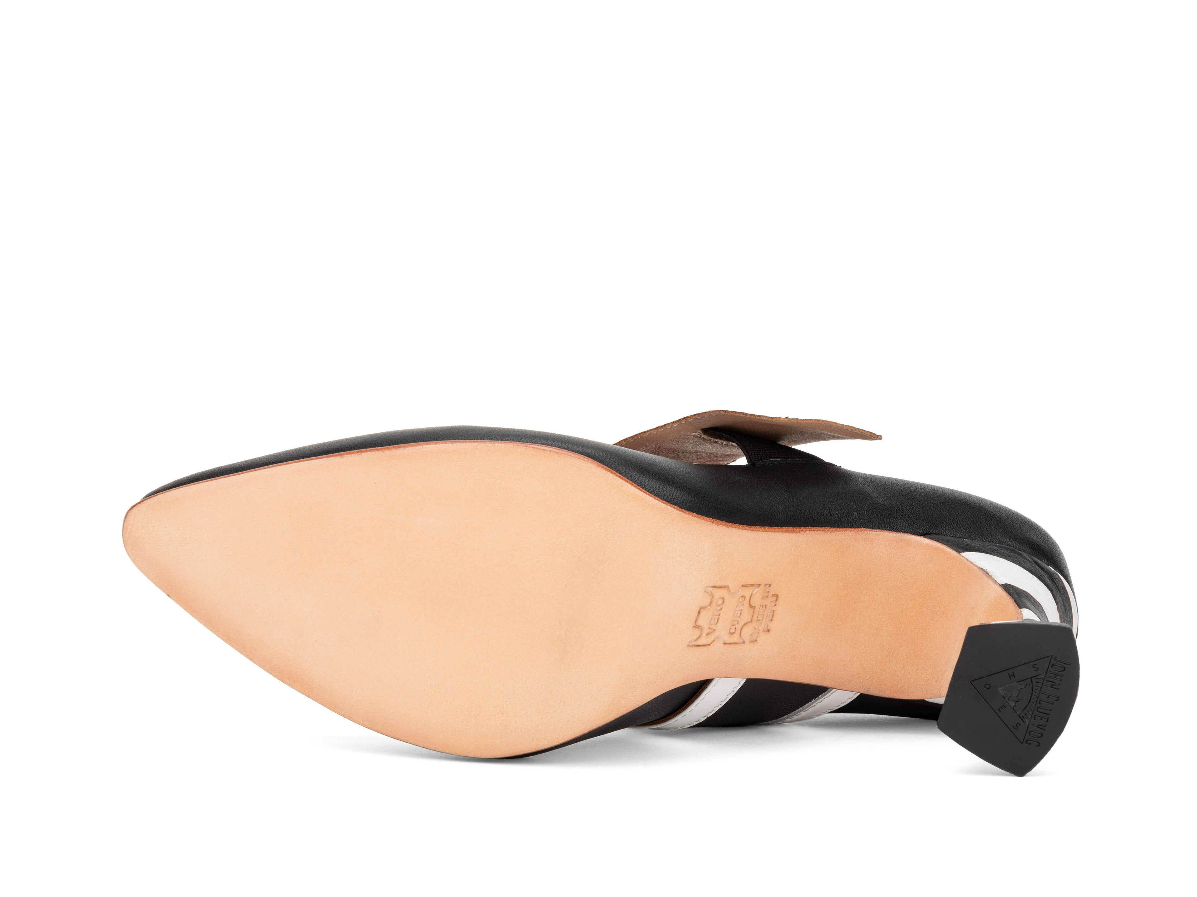 black,white - Sole View