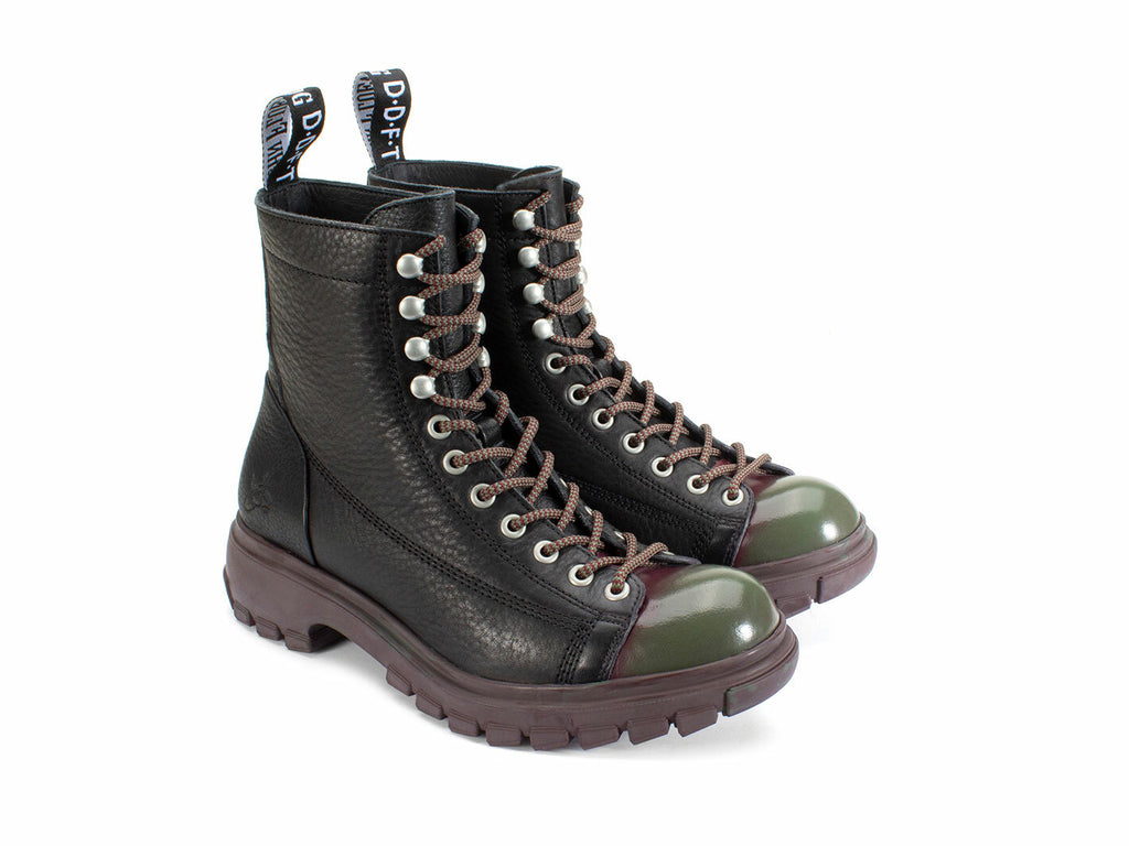 black_purple_green - Quarter view