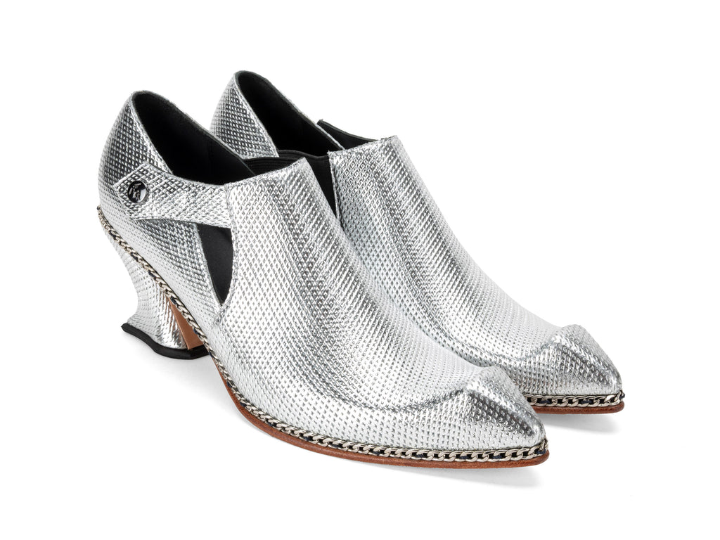 metallic_silver - Quarter View