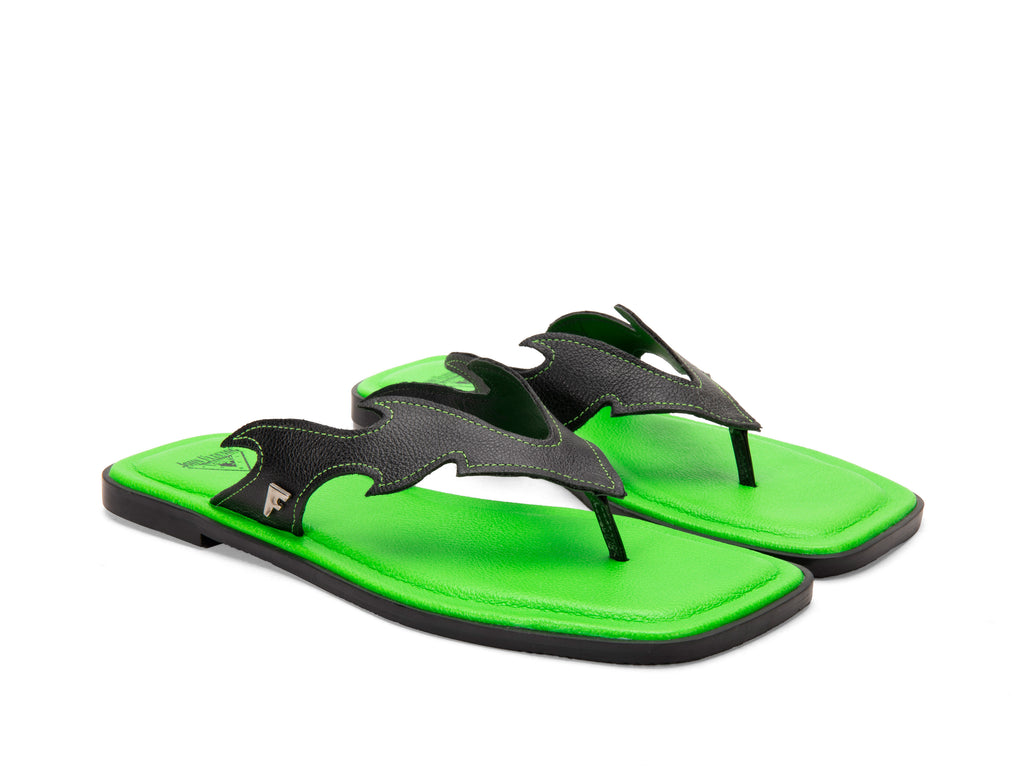black_green - Quarter View