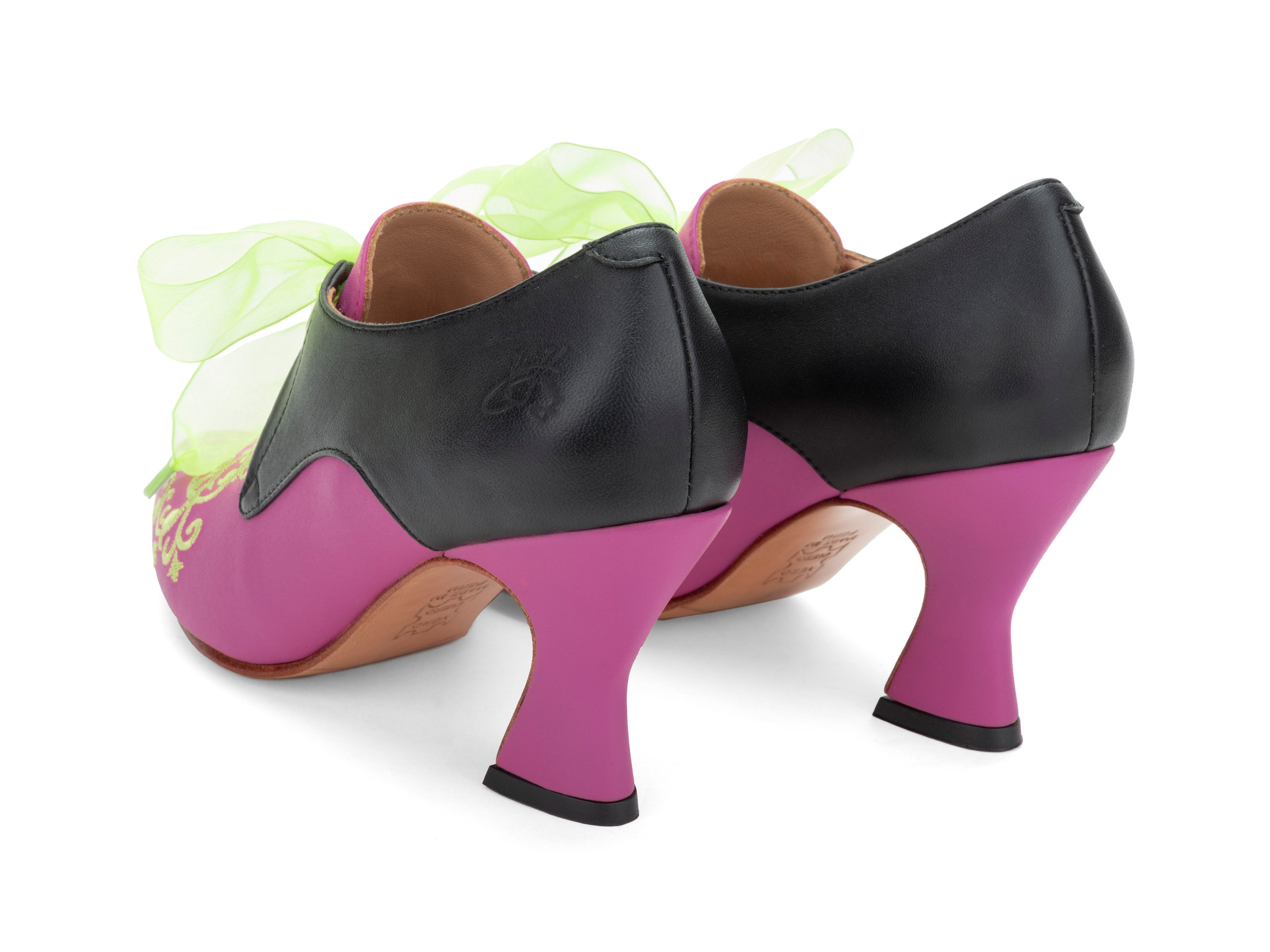 pink_black - Back View