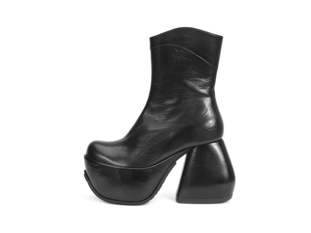 black - Profile Outside