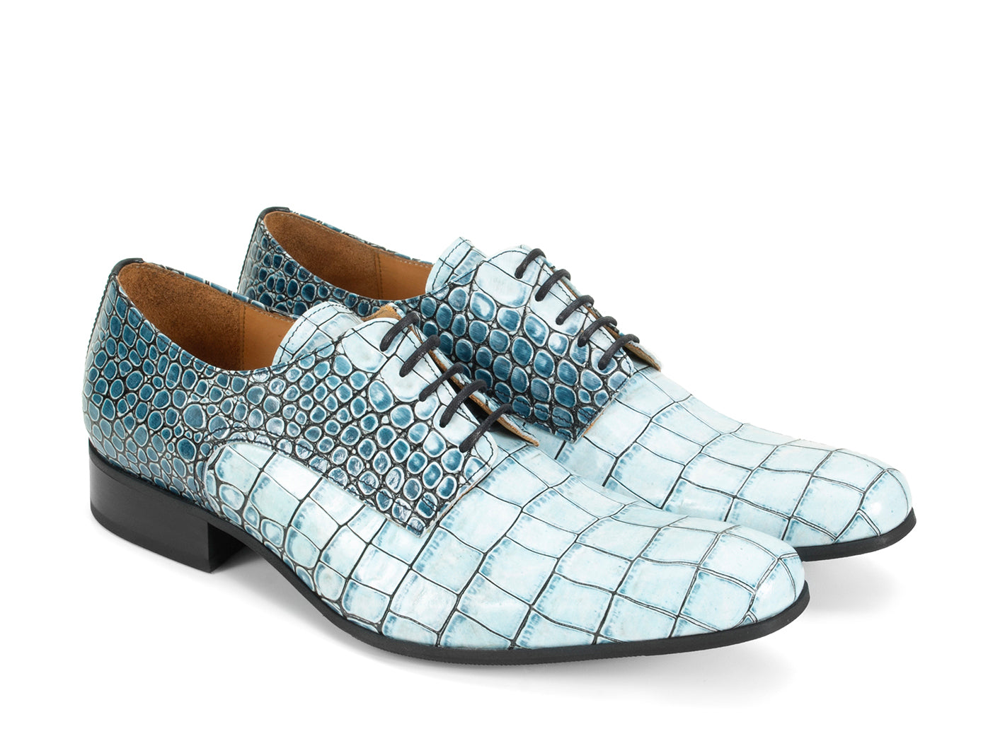 blue_croc - Quarter view