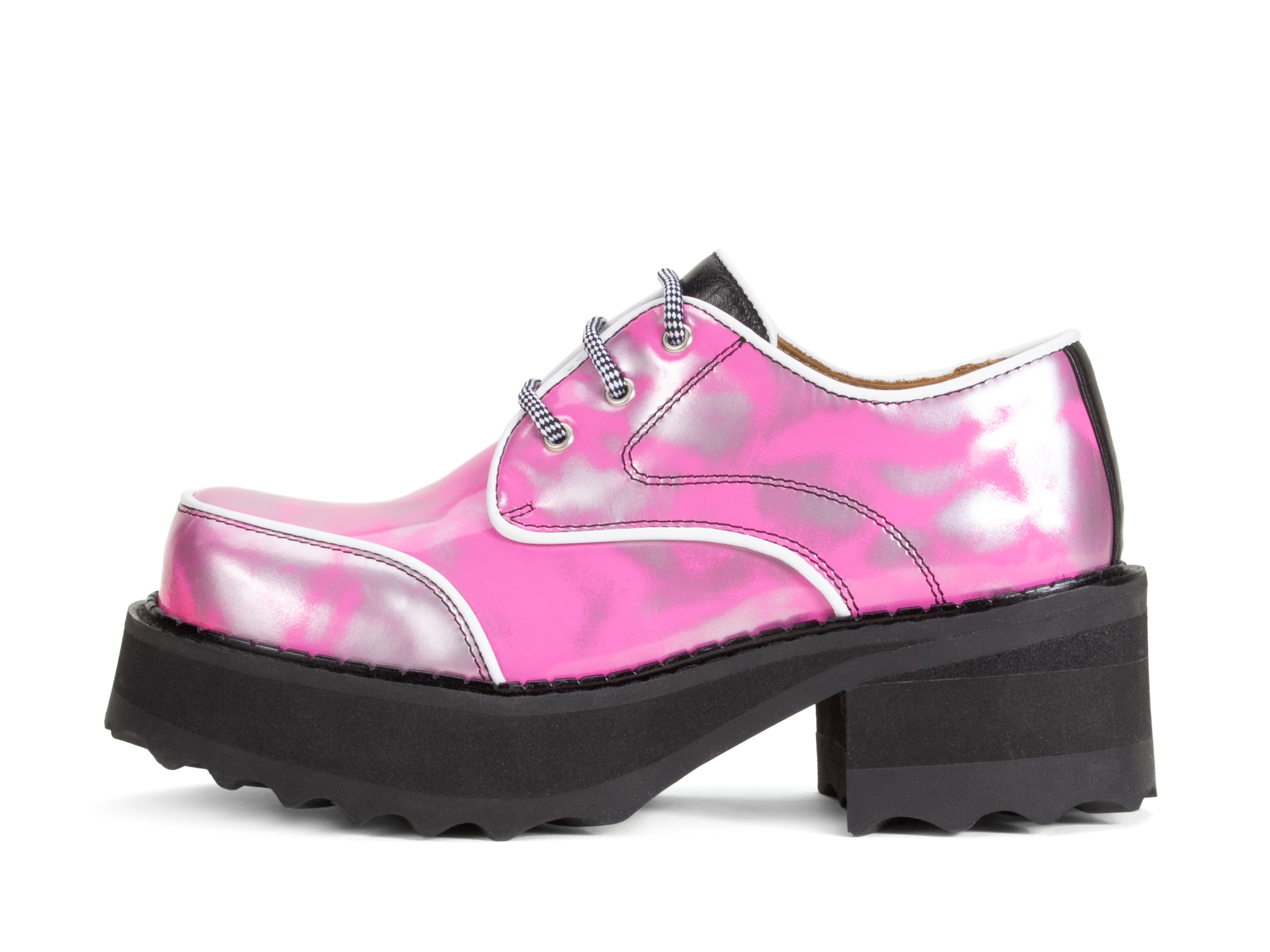 metallic_silver_pink - Outside