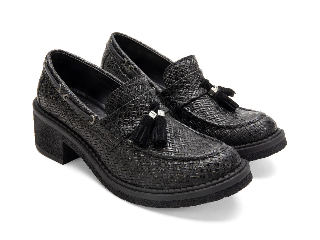 black - Quarter View