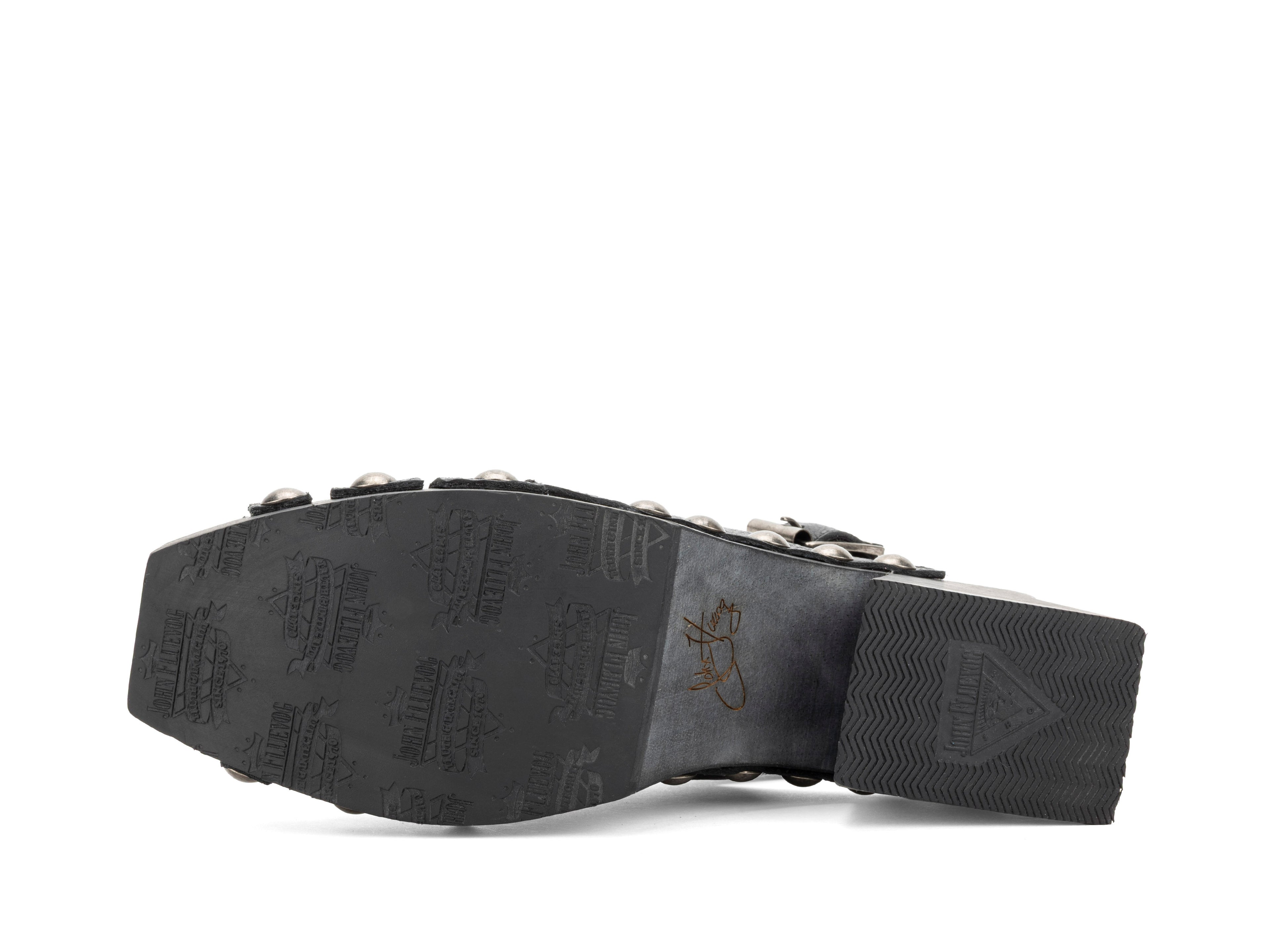 black - Sole View