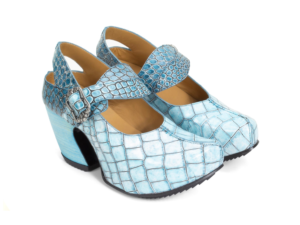 blue_croc - Quarter view