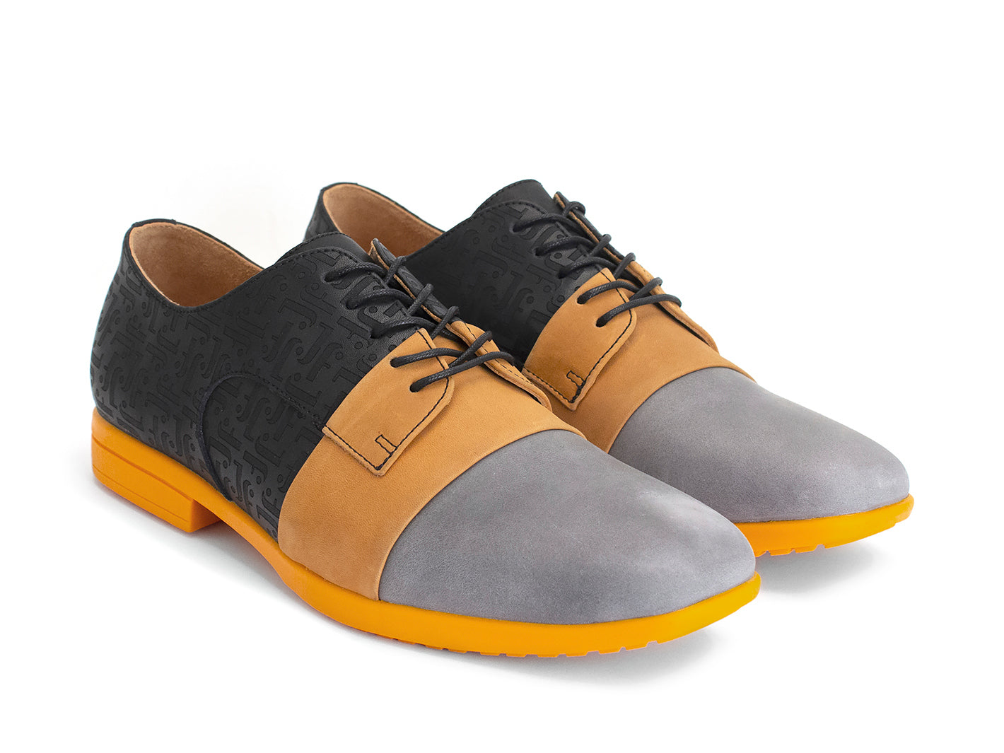 black_yellow - Quarter view