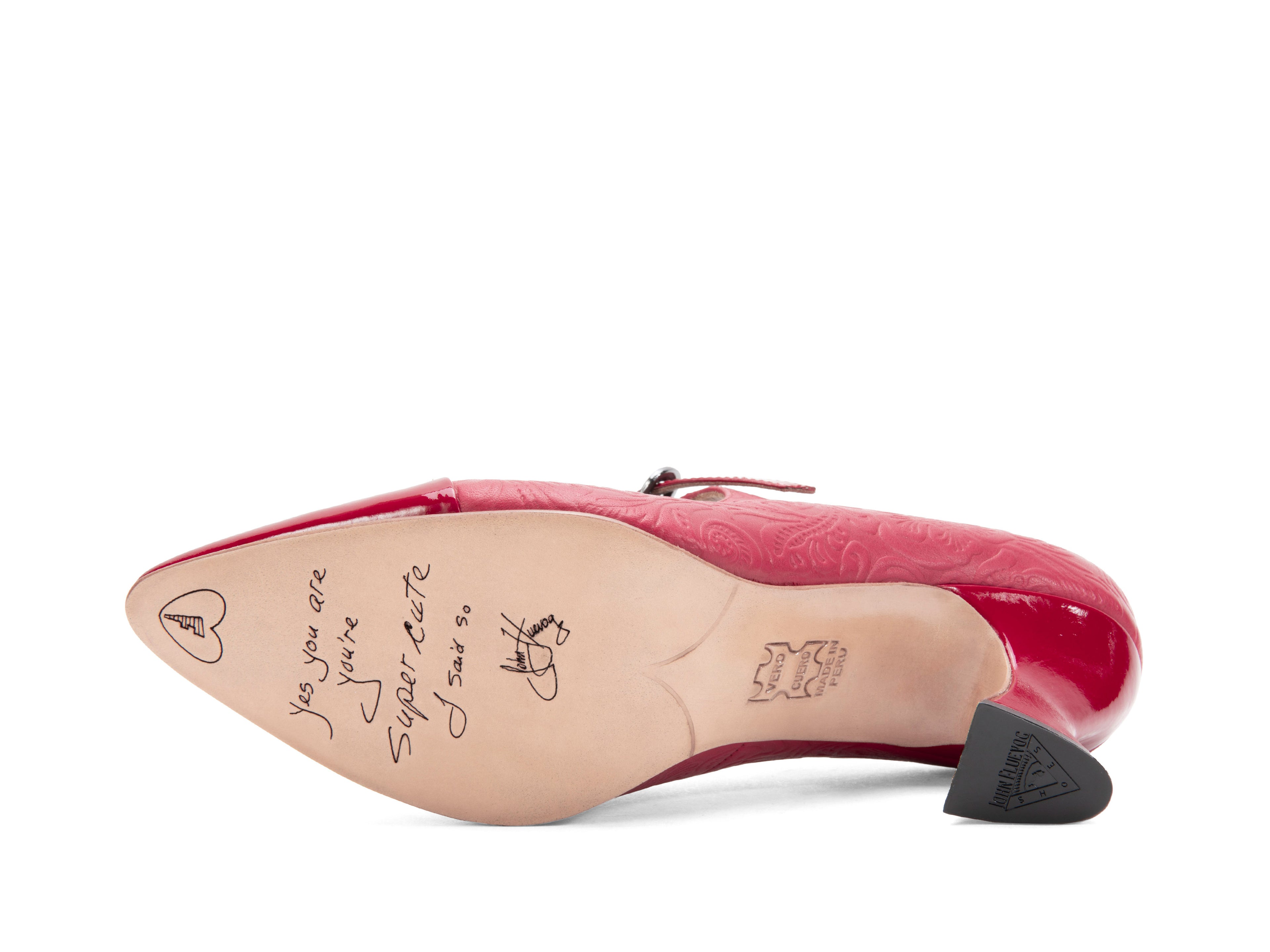red_emboss - Sole