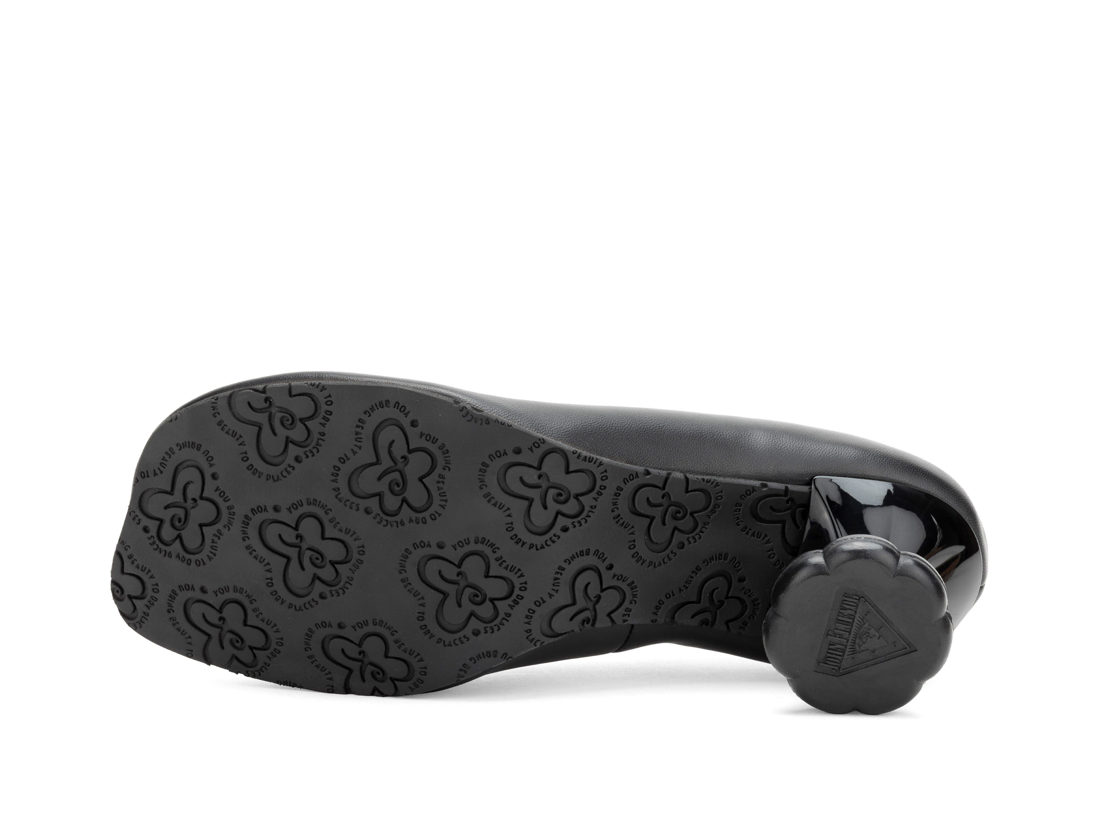 black - Sole View