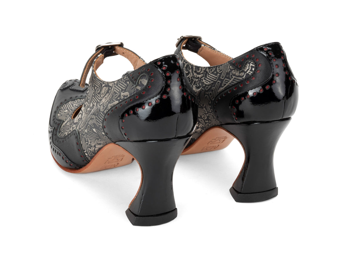 black_silver_red - Back View